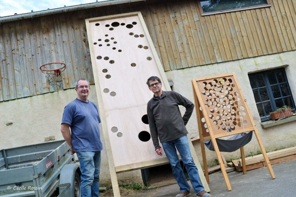 Ils fabriquent des jeux en bois géants pour des Olympiades médiévales