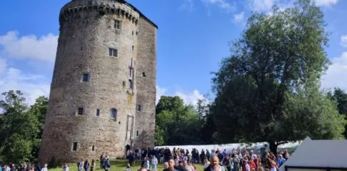 Tour Duguesclin pendant la Fête Médiévale de Grand-Fougeray