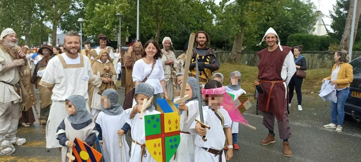 Défilé des enfants et artistes, Médiévale de Grand-Fougeray