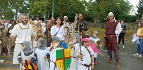 Défilé des enfants et artistes, Médiévale de Grand-Fougeray
